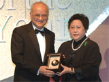 Prof. Samuel Sun (left) and Dr. Alice Lam, chairman of University Grants Committeee